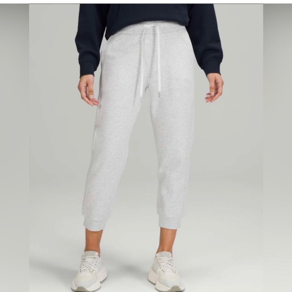 Lululemon | Scuba HR Jogger Crop Heather Gray Sz 0